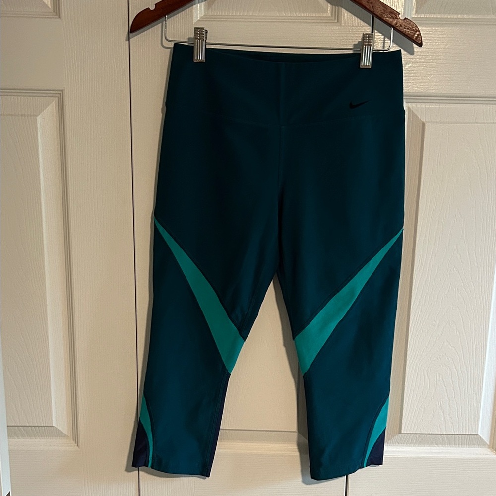 Nike Teal and Turquoise Athletic Crop Leggings